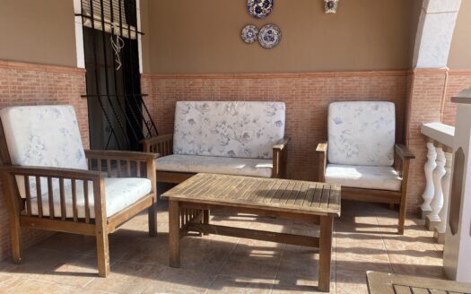 CHALET ADOSADO EN URB. LOS NARANJOS, PLAYA DE TAVERNES
