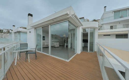 EXCLUSIVE VILLA WITH STUNNING VIEWS TO THE MEDITERRANEAN